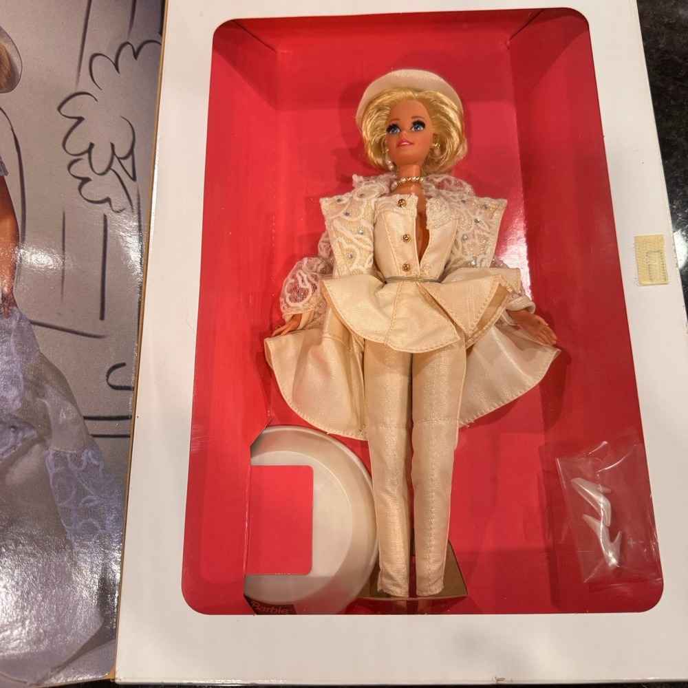 1993 Barbie "Uptown Chic" Classique Doll~NRFB~Design Kitty Black Perkins~11623